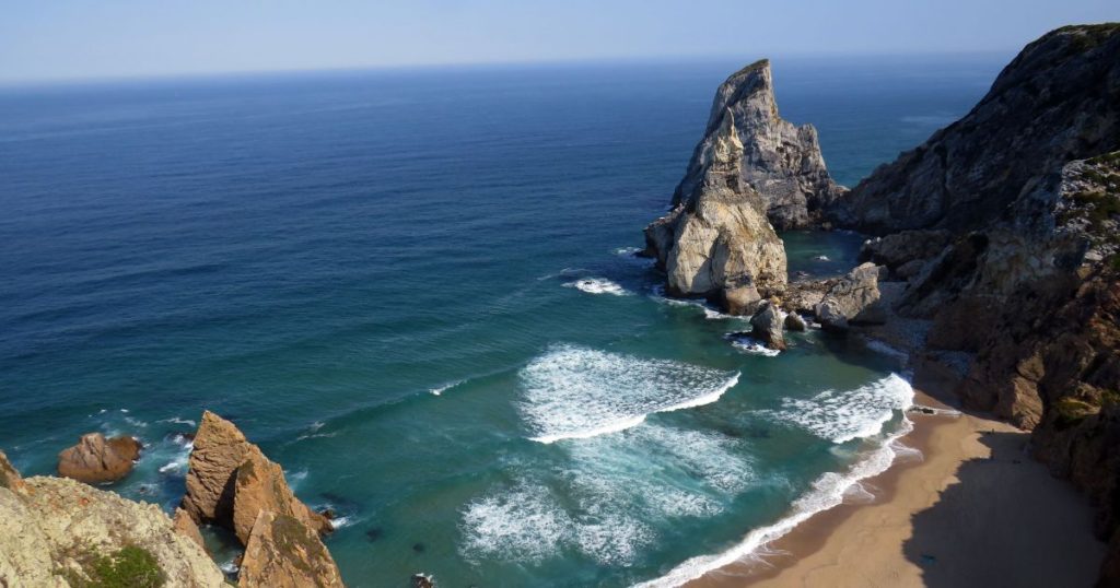 Praia do Ursa - a stunning beach and adventurous day trip. 