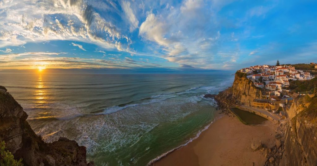 Azenhas do Mar beach